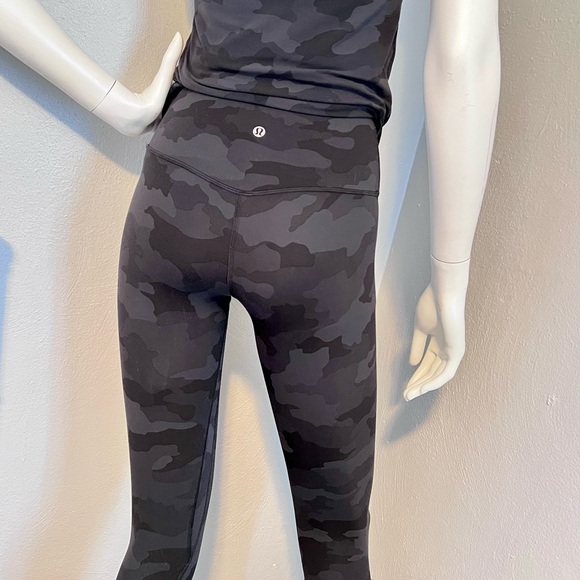 Lululemon Aligns Camo + Racerback Tank - Picture 3 of 8